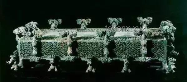 探秘文学意象：藏海囚禁香暗荼开虐的深度解读